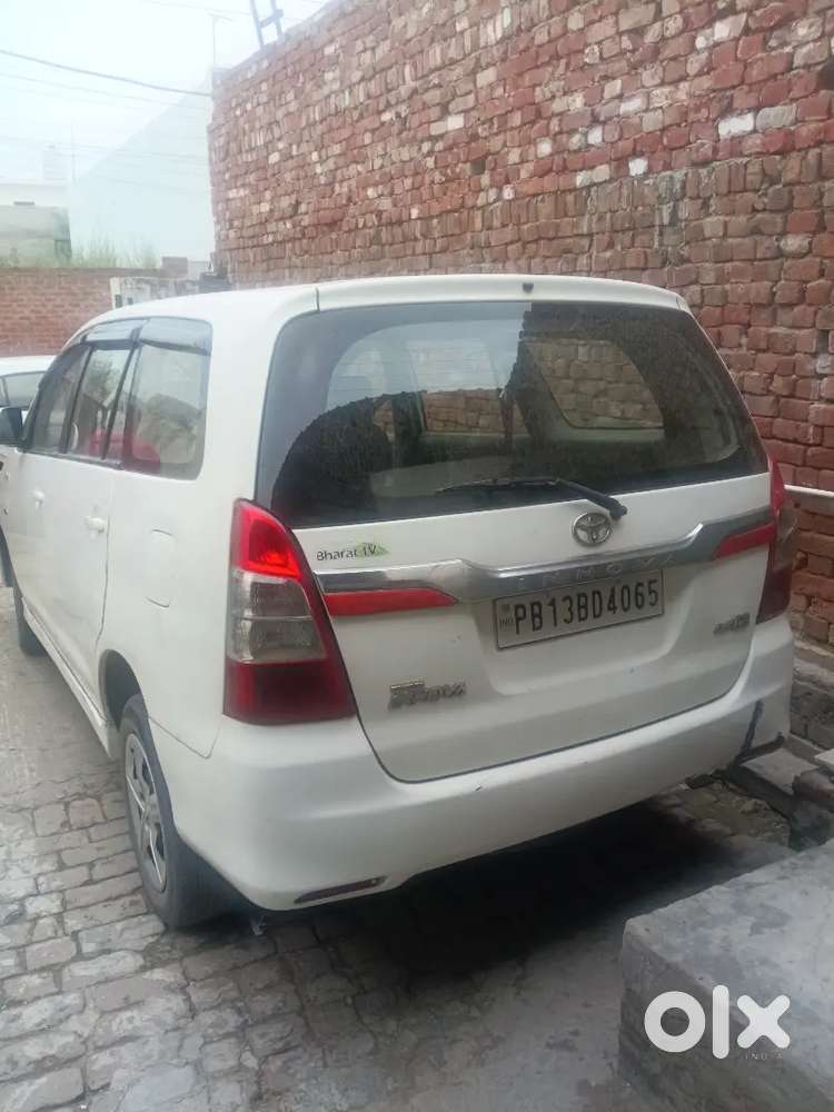Toyota Innova 2.5 Diesel 7 2012