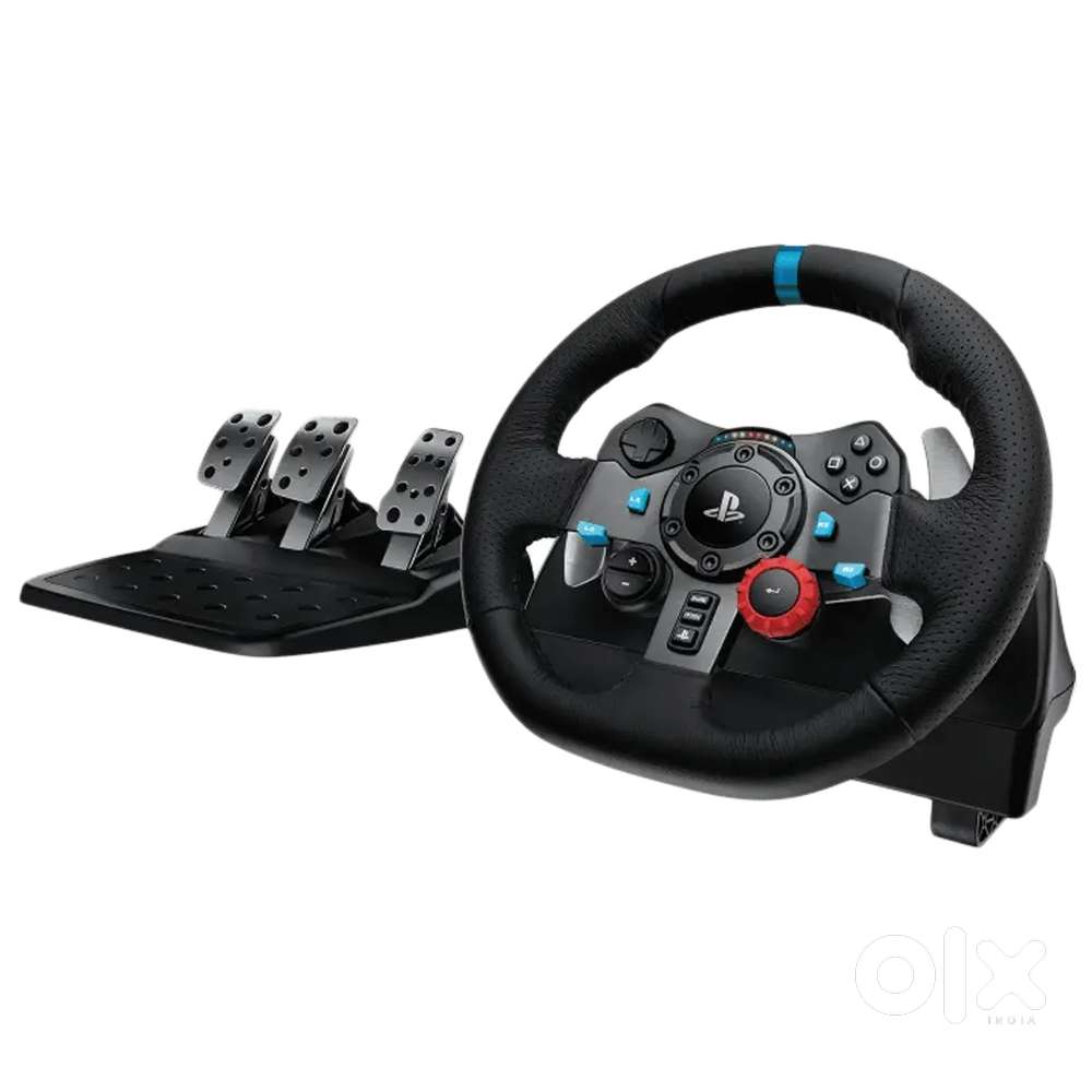 Steering wheel and pedal set