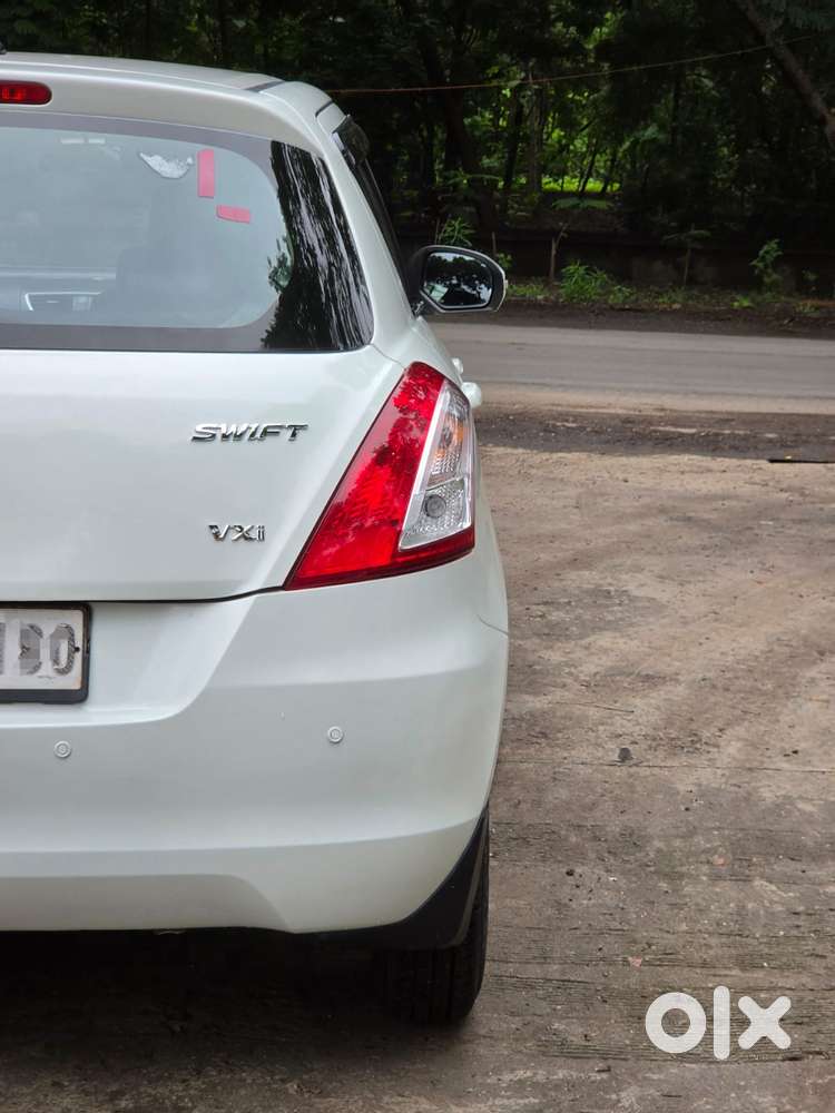 Maruti Suzuki Swift Vxi Glory Limited Edition, 2015, Petrol