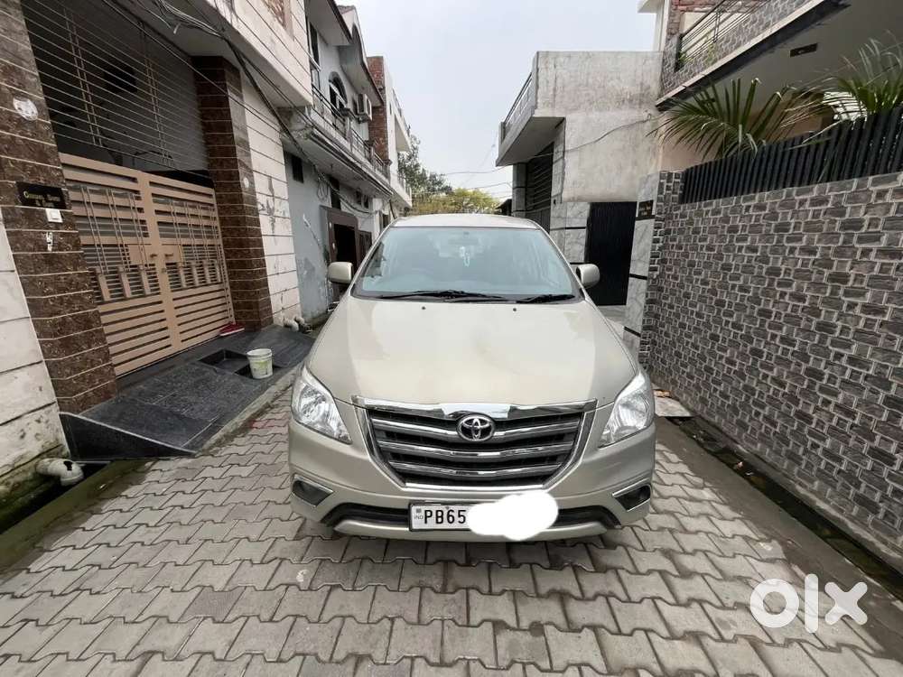 Toyota Innova 2015 Diesel Well Maintained