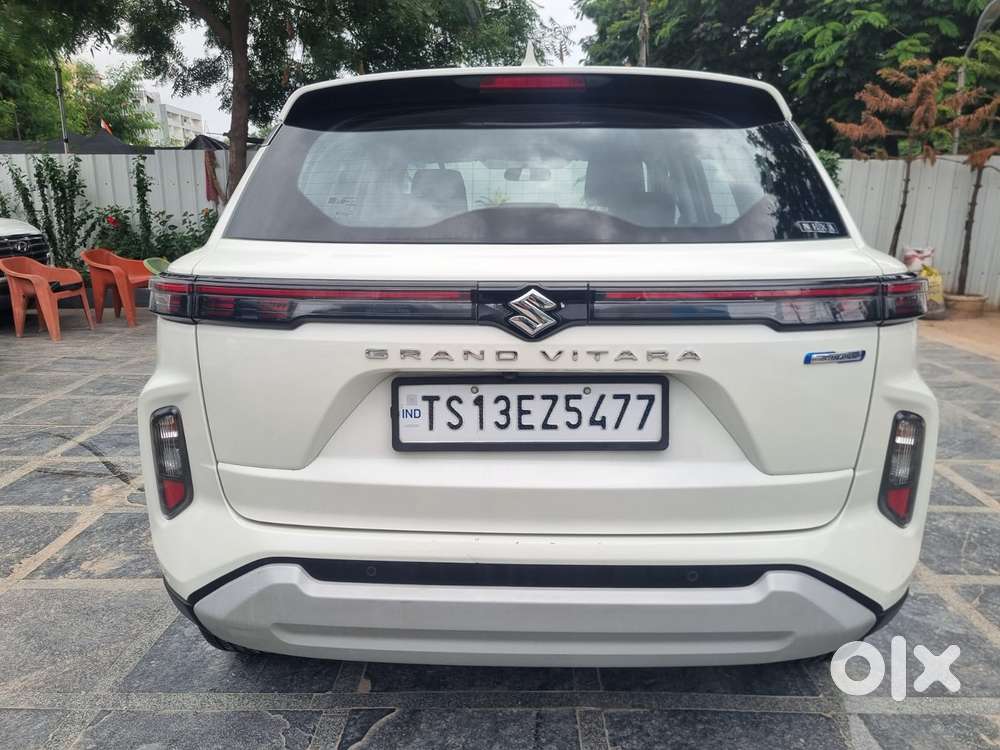 Maruti Suzuki Grand Vitara 1.5 Delta Smart Hybrid At, 2023, Petrol