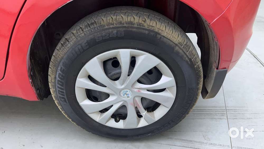 Maruti Suzuki Swift Vxi Bsiv, 2011, Petrol