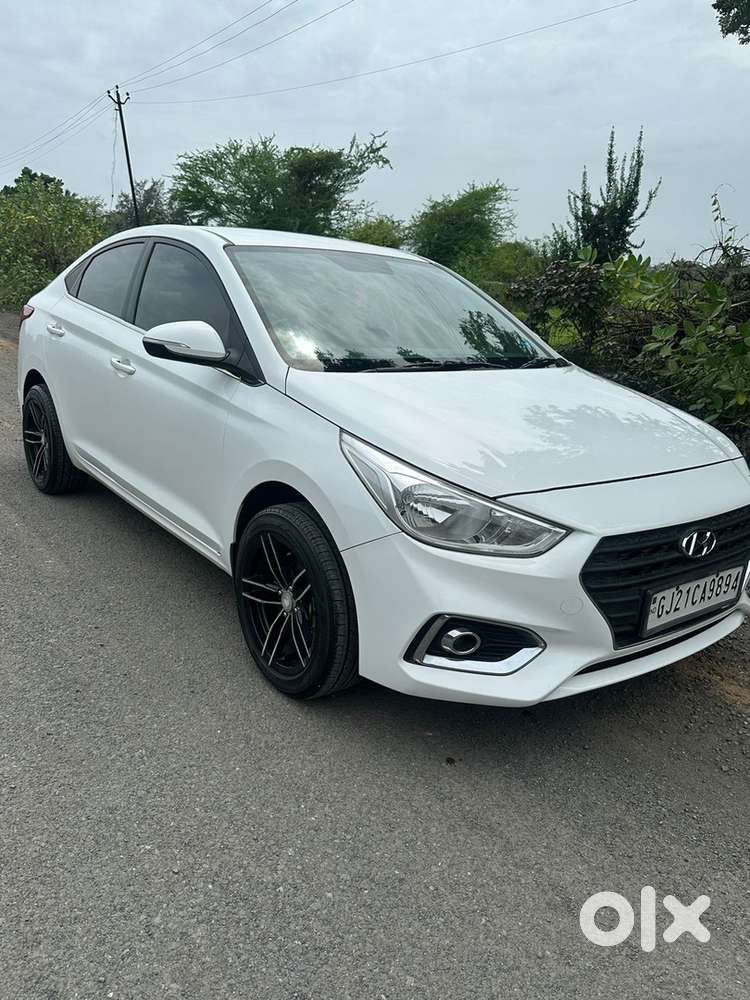 2018/10 Months Hyundai Verna Petrol