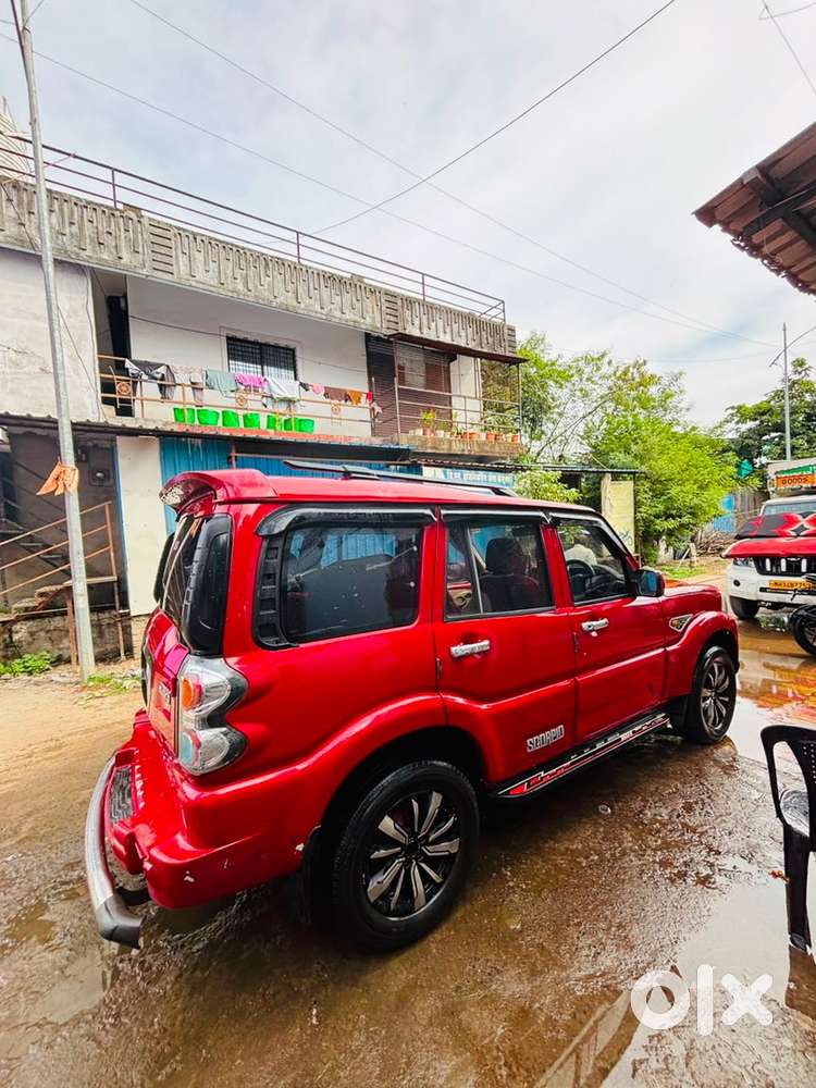 Mahindra Scorpio 2015 Diesel Well Maintained