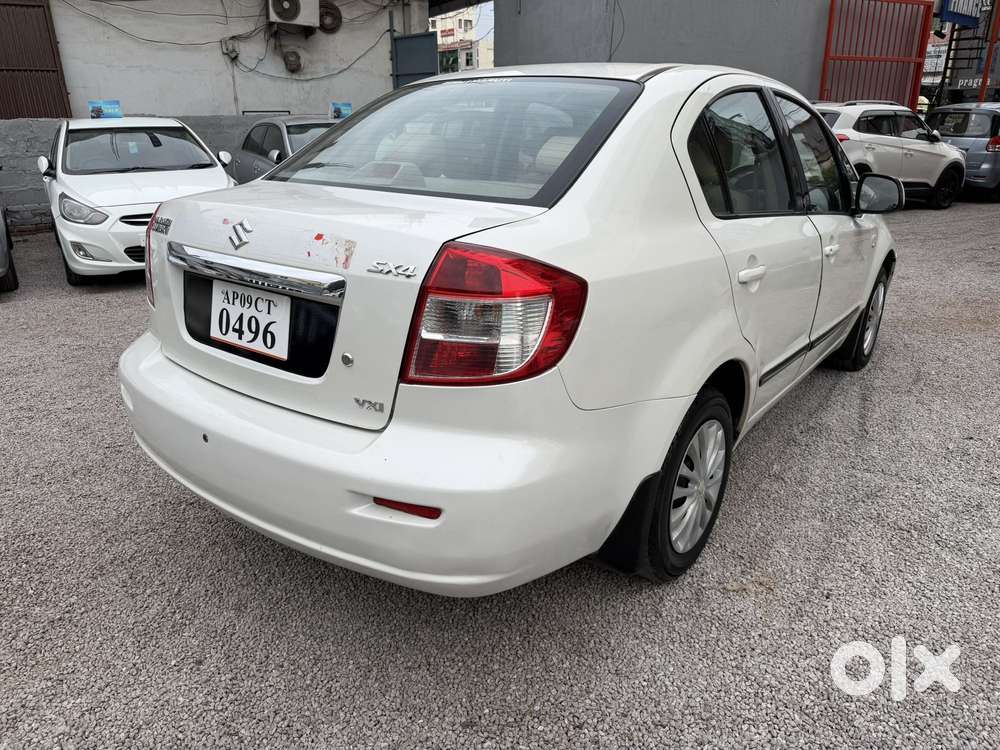 Maruti Suzuki Sx4 Vxi Bsiv, 2013, Petrol
