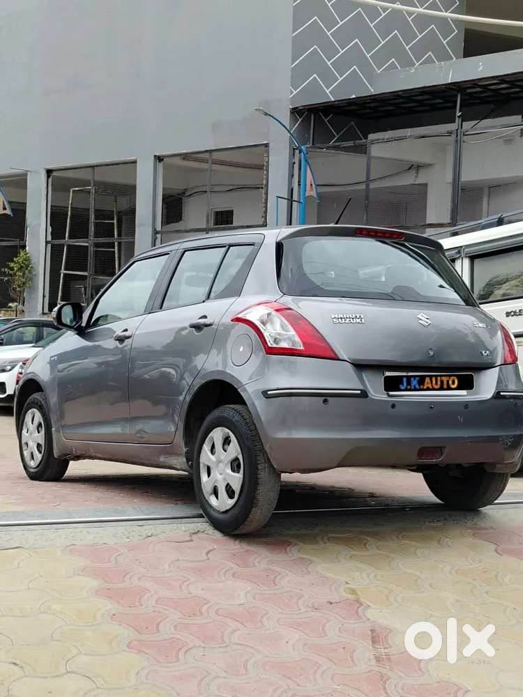 Maruti Suzuki Swift Vxi, 2015, Petrol