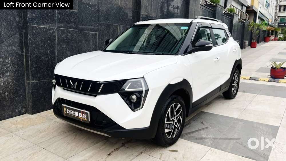 Mahindra Xuv 3xo Ax5 Pm Mt, 2024, Petrol