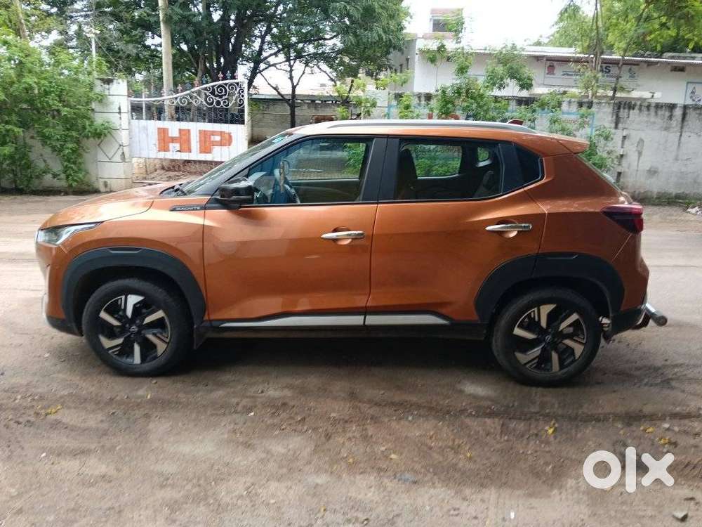 Nissan Magnite N-connecta Mt, 2025, Petrol