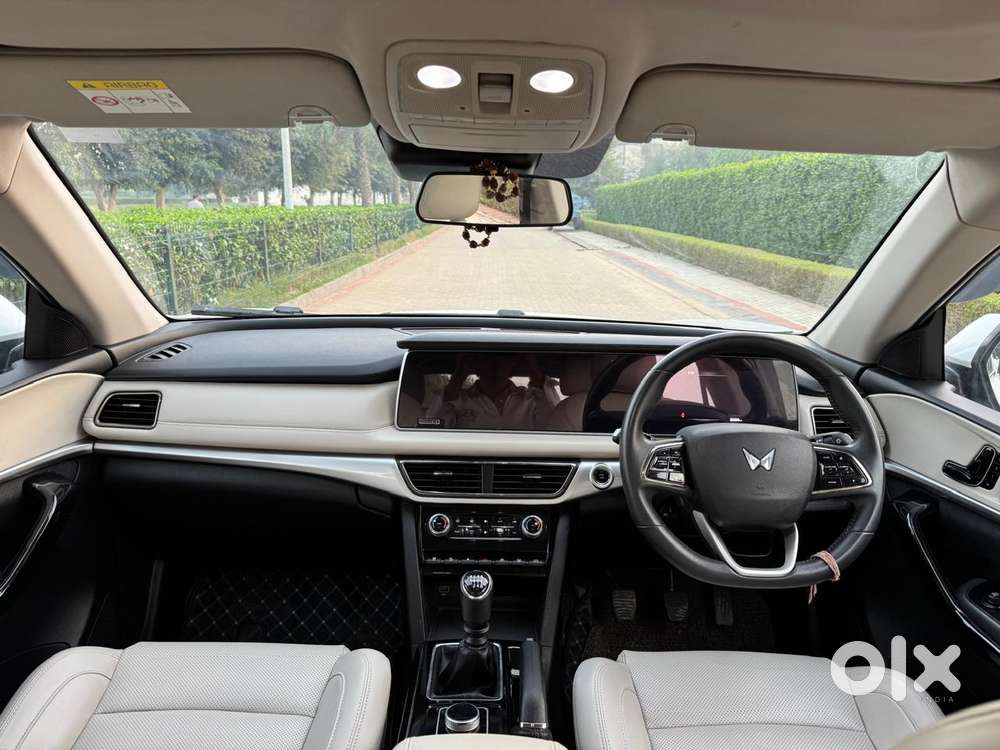 Mahindra Xuv700 2.2 Ax 7 Diesel Mt Str, 2024, Diesel