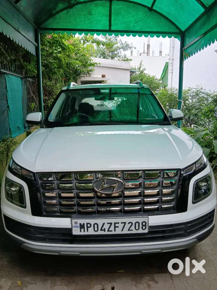 Hyundai Venue 2023 S (o) Petrol Manual, Nil Dep  Insurance, 35%ncb