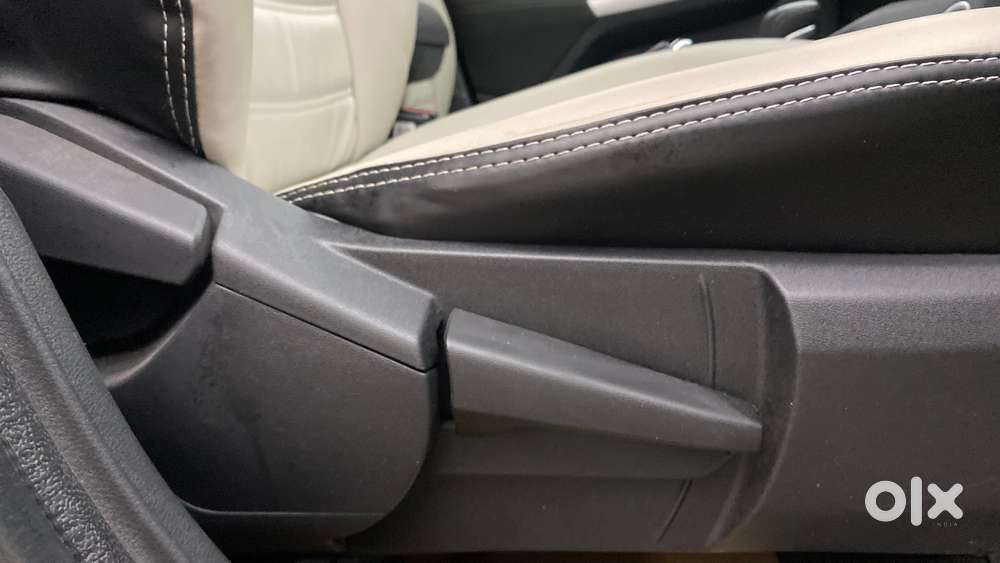 Nissan Magnite 1.0 Xv Premium Turbo Cvt, 2023, Petrol
