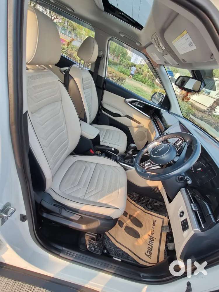 Kia Carens Luxury Plus 1.5 Turbo Imt (6 Seater) Top Model 2023
