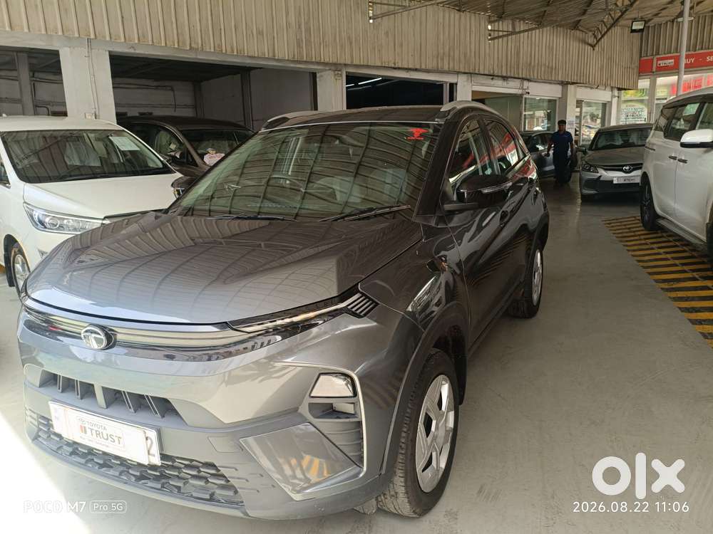 Tata Nexon, 2023, Petrol