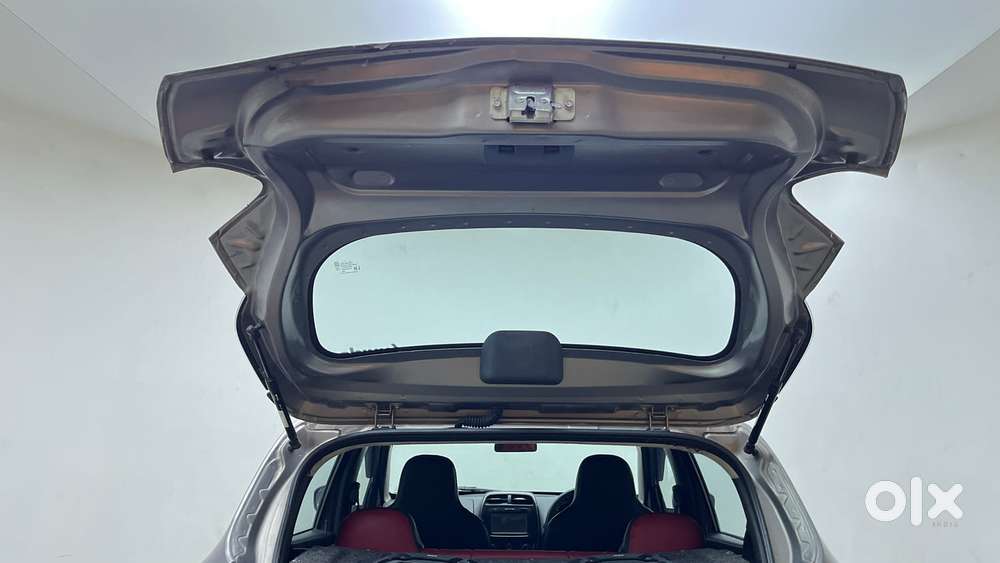 Renault Kwid 2019-ongoing 1.0 Rxt Amt (o), 2018, Petrol