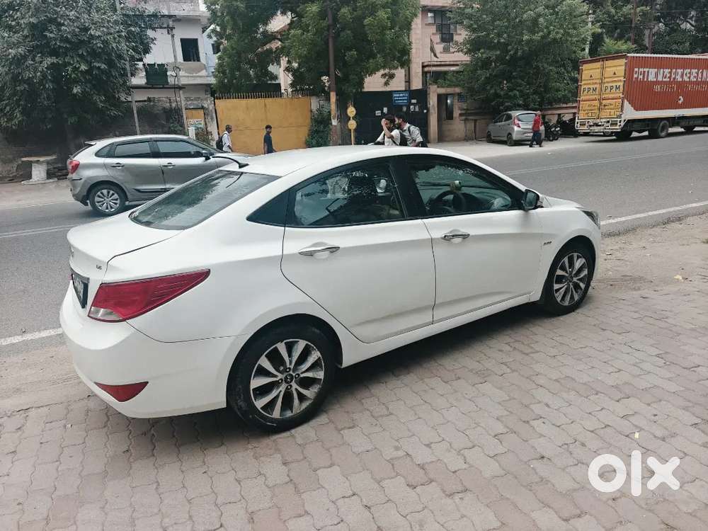 Hyundai Verna 2015 Petrol 79856 Km Driven