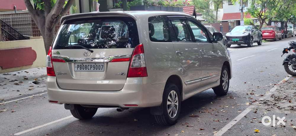 Toyota Innova 2.5 Zx 7 Str Bs-iv, 2013, Diesel