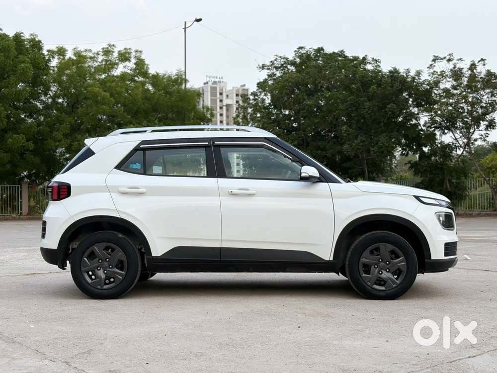 Hyundai Venue 1.2 S Plus, 2023, Petrol