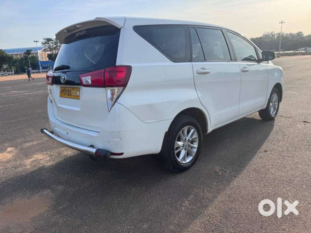 Toyota Innova Crysta 2.4 G Mt, 2023, Diesel