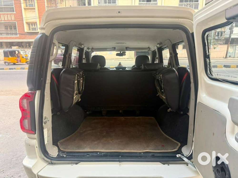 Mahindra Scorpio S6 Plus 2016