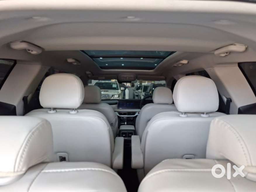 Mahindra Xuv700 2.2 Ax 7 Diesel At Str, 2024, Diesel