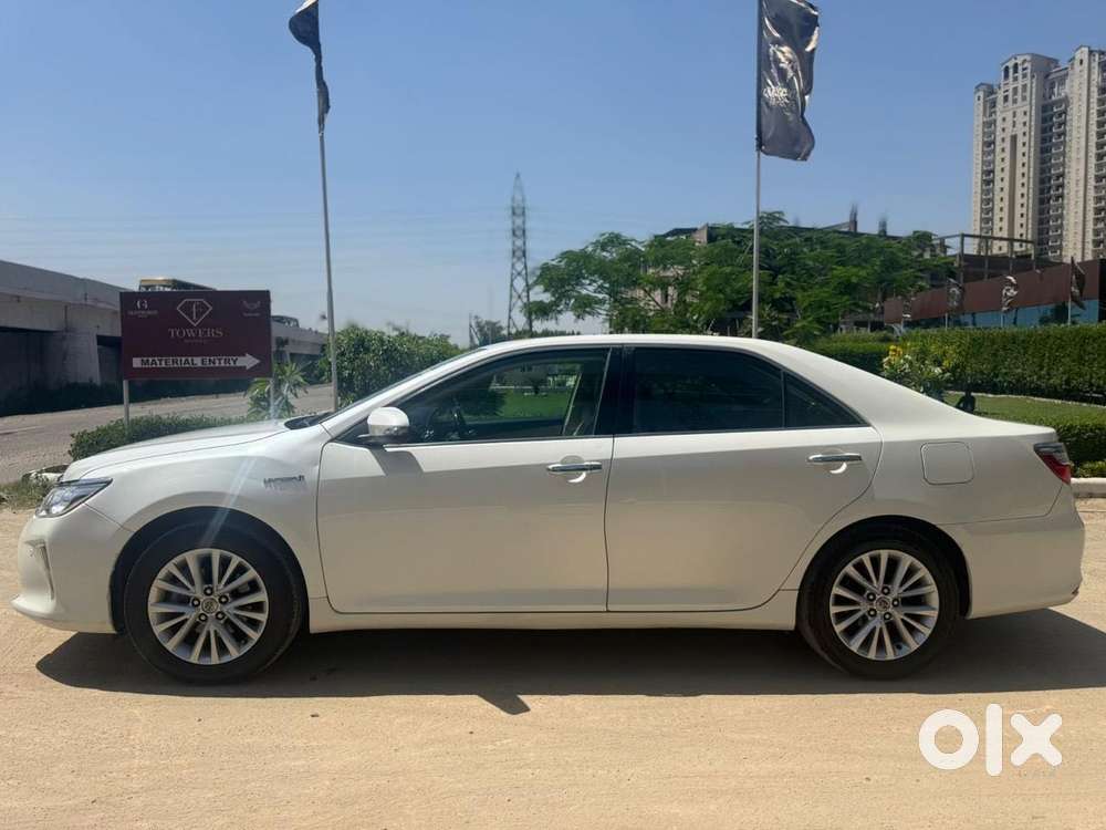 Toyota Camry 2.5 Hybrid, 2015, Petrol