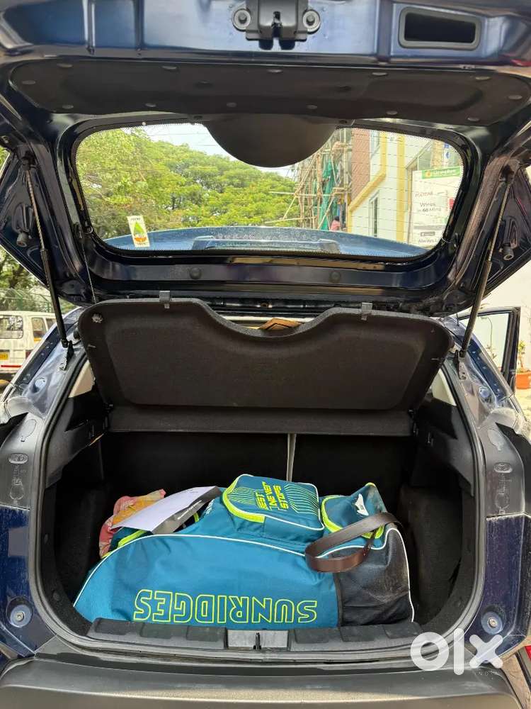 2023 Tata Nexon Petrol Automatic Xza+ Luxs Top Edition