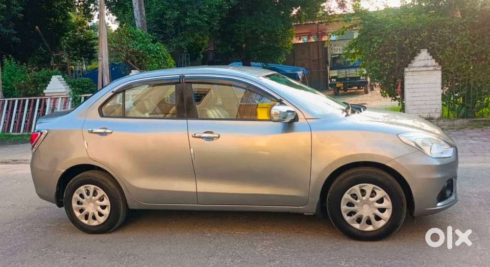 Maruti Suzuki Dzire 1.2 Vxi, 2023, Petrol