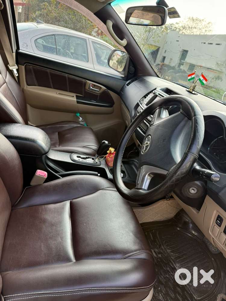 Toyota Fortuner Automatic 2015 Well Maintained