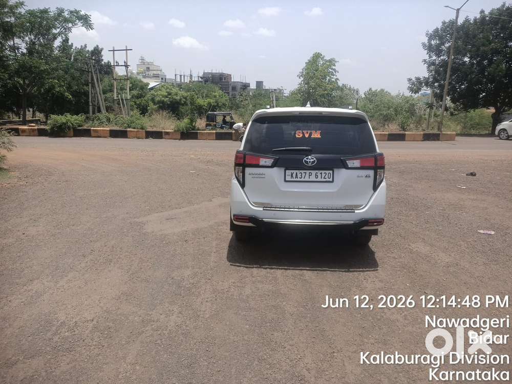 Toyota Innova Crysta 2025