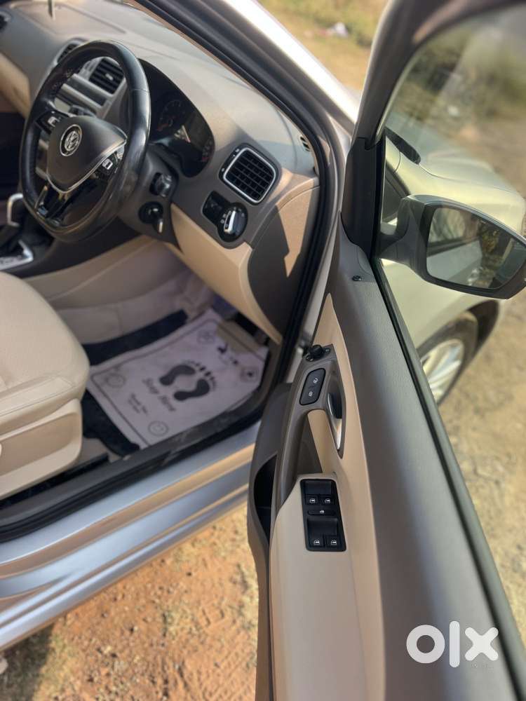 Volkswagen Vento 1.2 Tsi Highline Plus At, 2016, Petrol