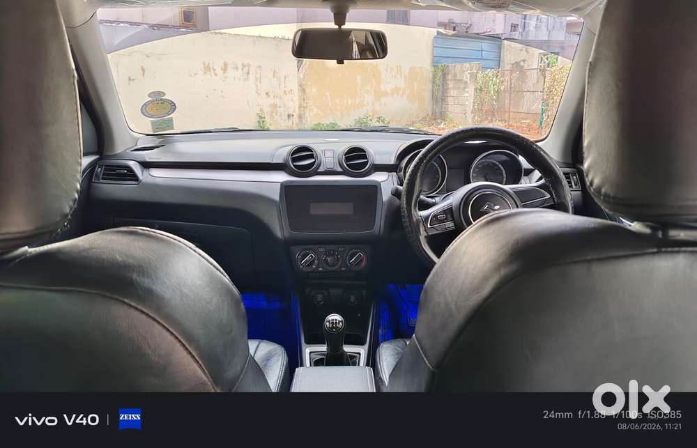 Maruti Suzuki Swift Vxi + Manual, 2024, Petrol