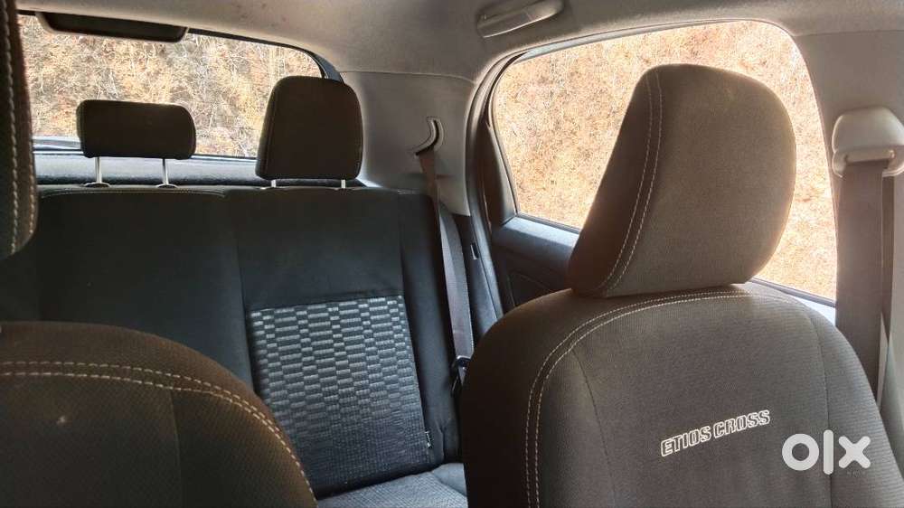 Toyota Etios Cross 2017 Petrol, Single Owner