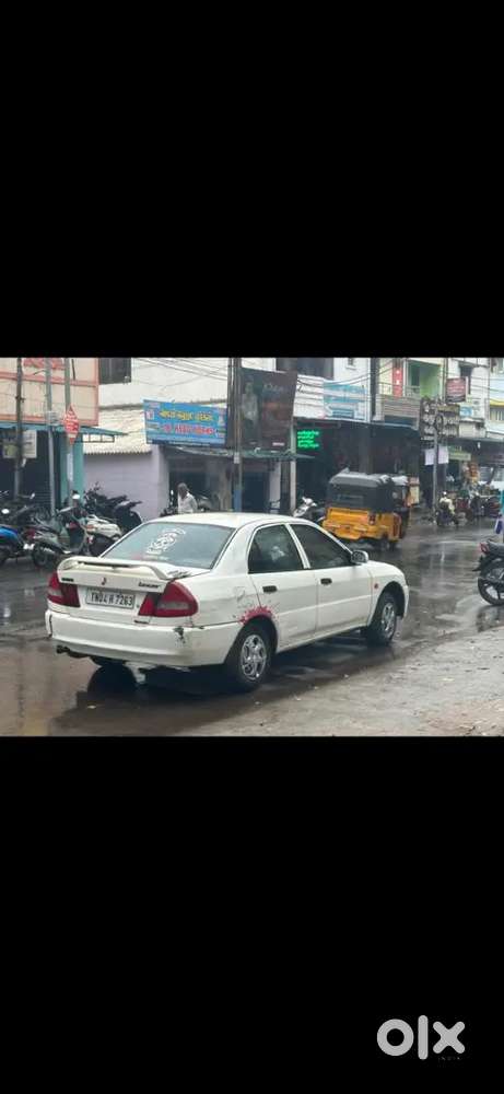 Mitsubishi Lancer 2000 Petrol 100000 Km Driven