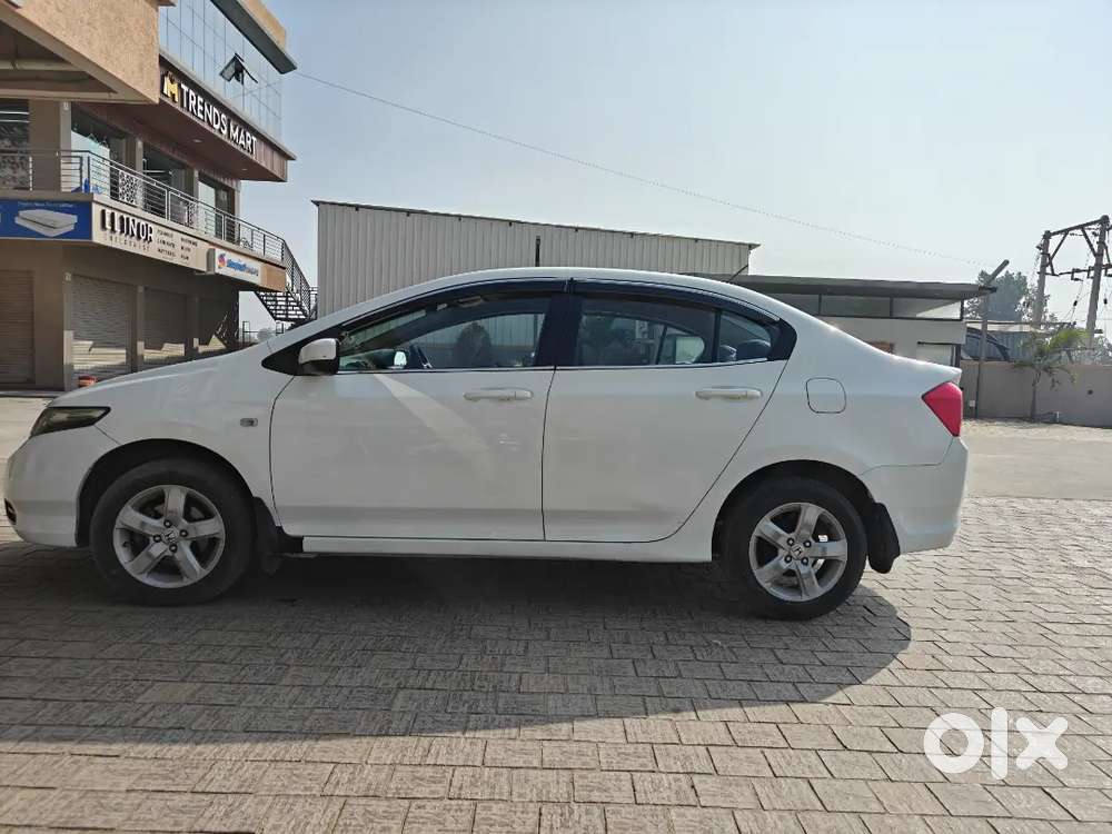Honda City I-vtech Petrol / Cng
