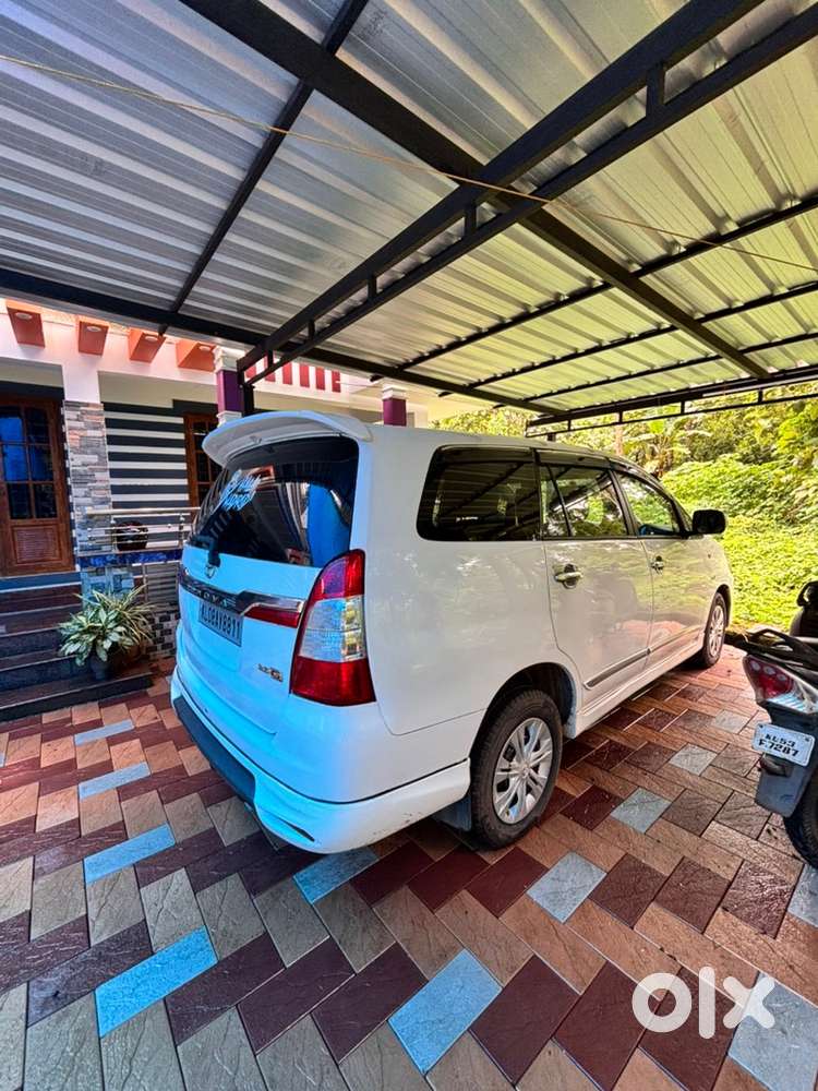 Toyota Innova Diesel 2011
