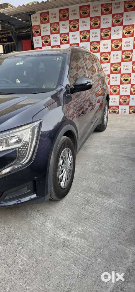 Mahindra Xuv700 2.0 Mx Petrol Mt 5 Str, 2022, Petrol