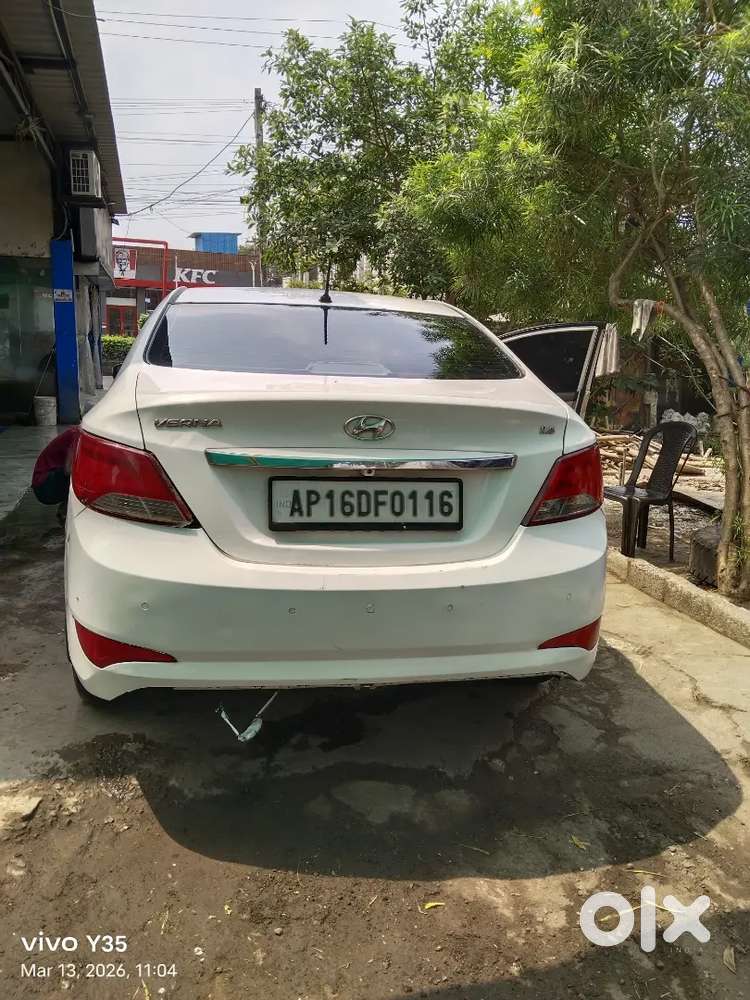 Hyundai Verna 2015