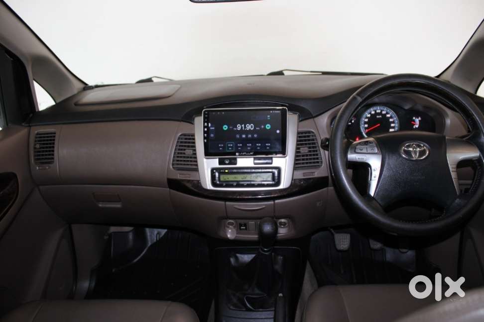 Toyota Innova 2.5 Z Diesel 7 Seater, 2015, Diesel