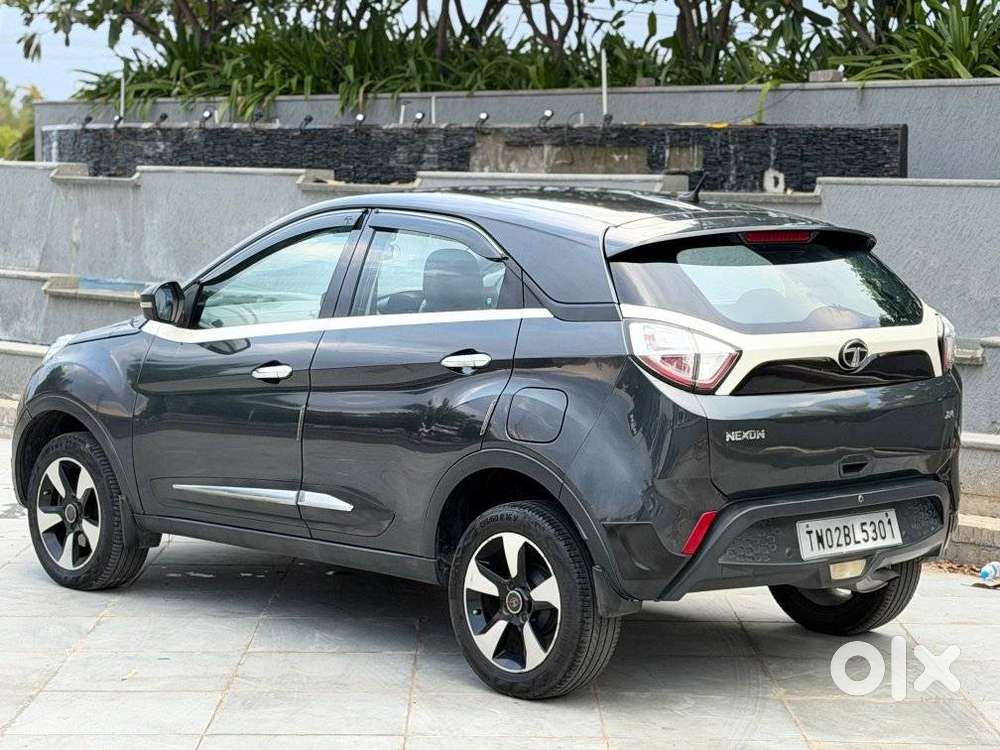 Tata Nexon, 2018, Petrol