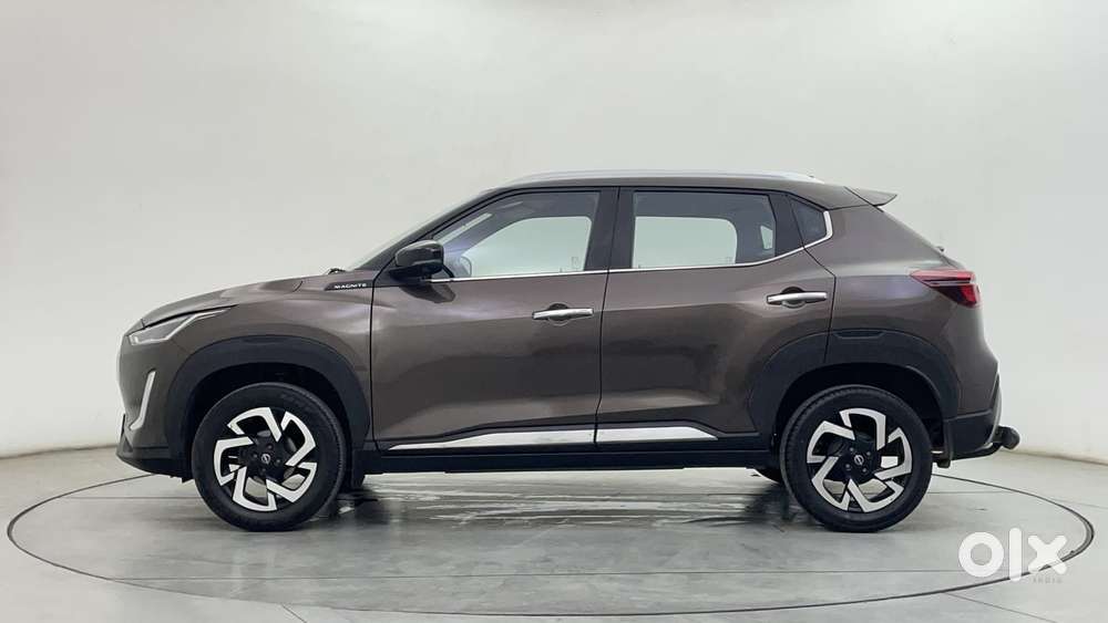 Nissan Magnite 1.0 Xv Premium, 2024, Petrol