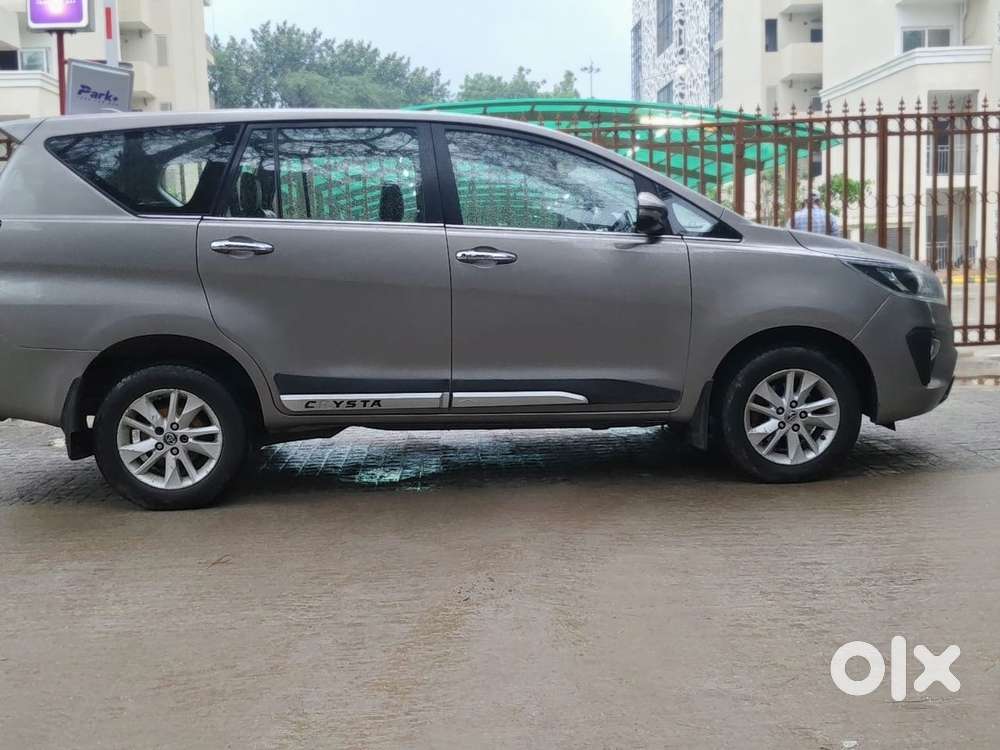 Toyota Innova Crysta 2.4 Vx Mt, 2017, Diesel