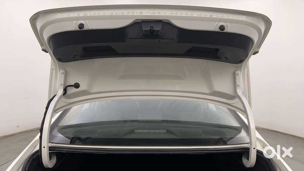 Skoda Slavia Style 1.5l Tsi Dsg, 2022, Petrol