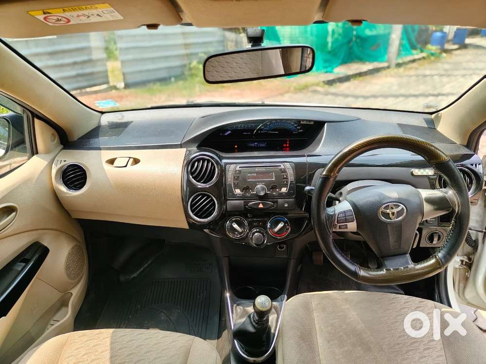 Toyota Etios Liva Vxd Dual Tone, 2019, Diesel