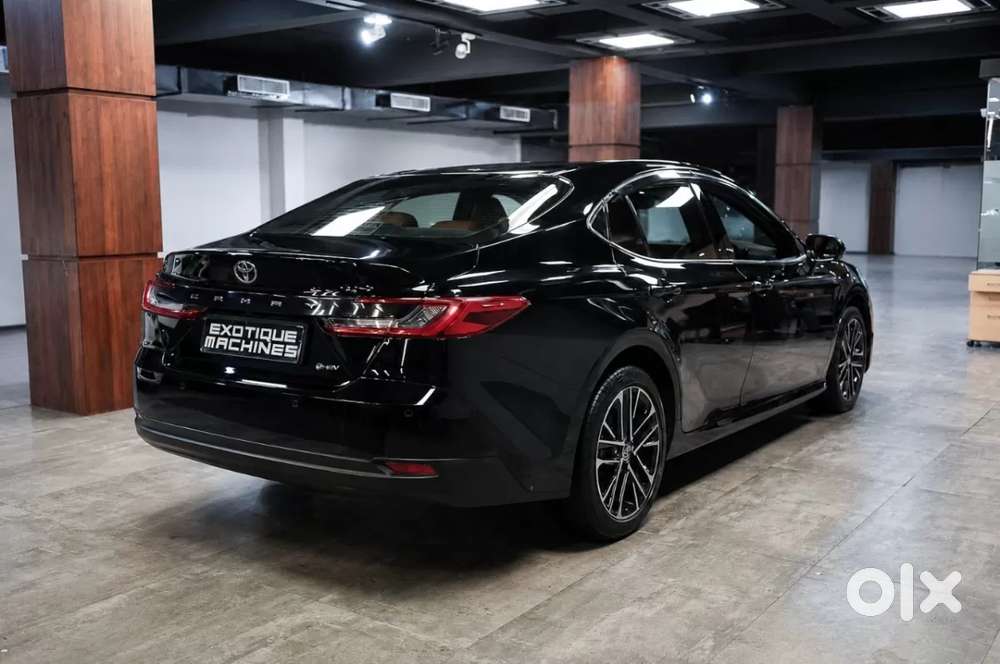Toyota Camry, 2025, Petrol