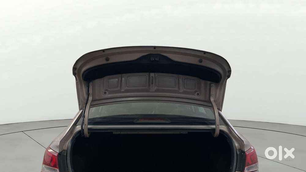 Hyundai Verna 1.6 Vtvt Sx, 2018, Petrol