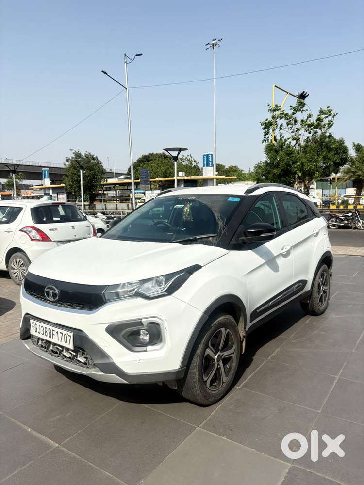 Tata Nexon 1.2 Revotron Xz Plus, 2023, Petrol