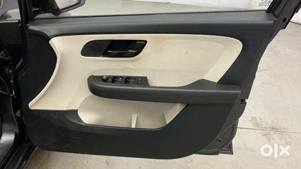 Tata Altroz 1.2 Xt, 2021, Petrol
