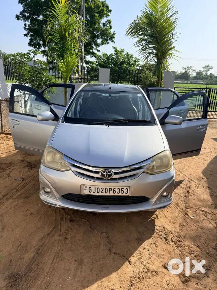 Toyota Etios 1.5 G 2013 Sportivo Petrol