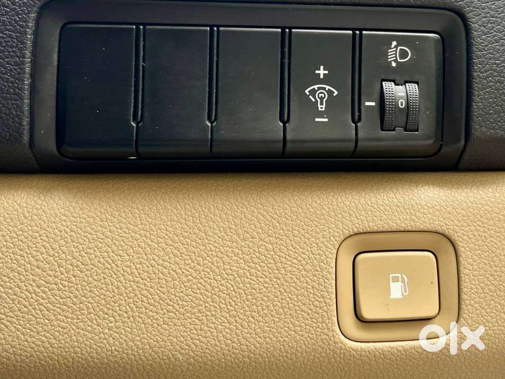 Kia Carnival Premium, 2020, Diesel