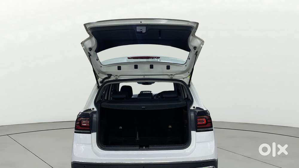 Volkswagen Taigun 1.0 Tsi Topline At, 2023, Petrol